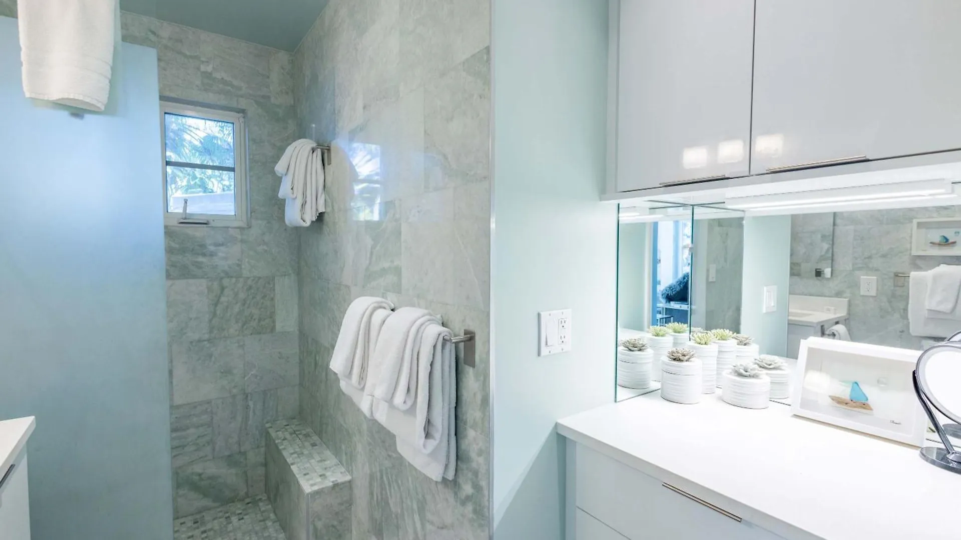 Holiday home New Hidden Oasis- Waterfall Pool Close To Beach Key West