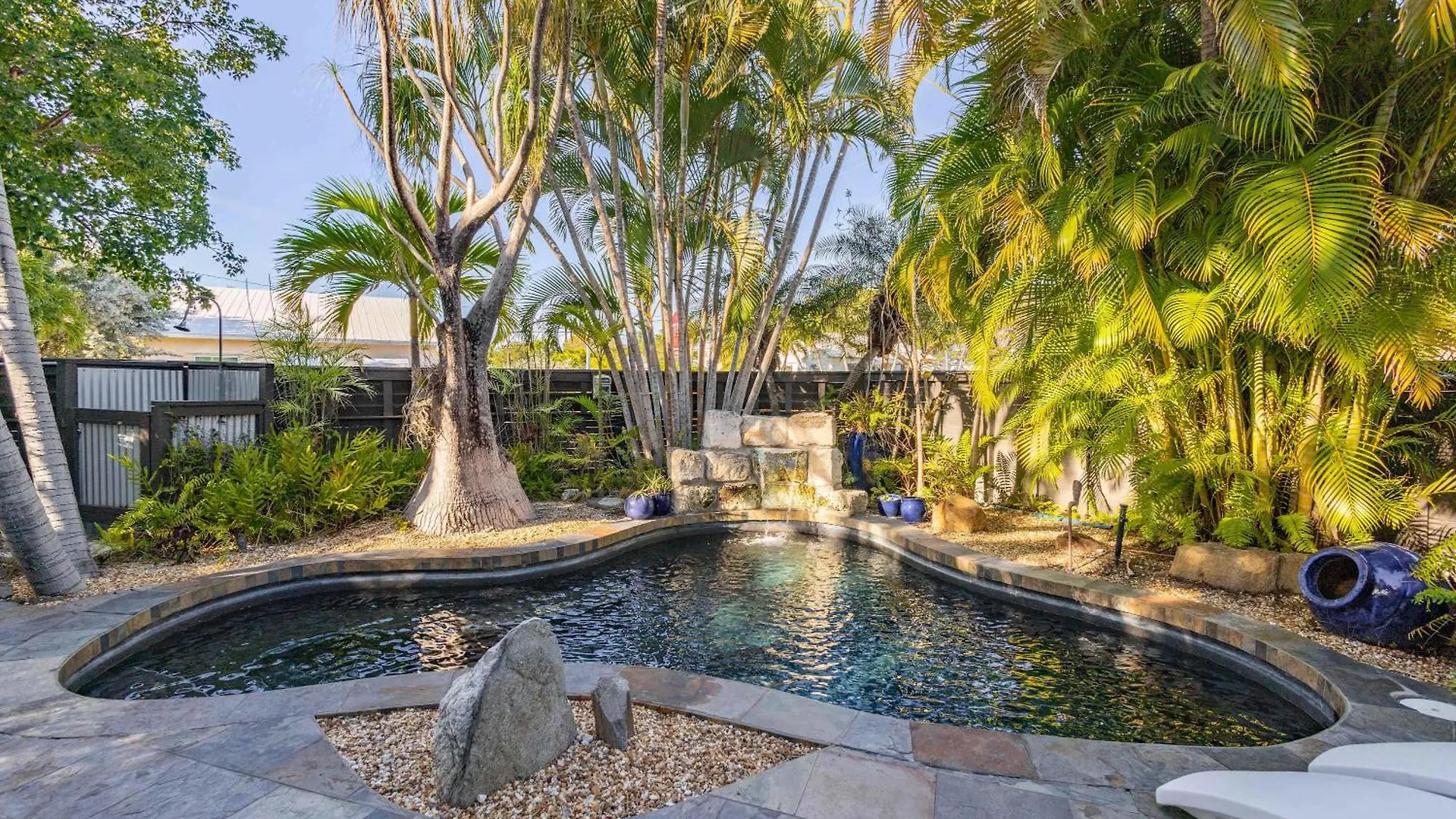 Holiday home New Hidden Oasis- Waterfall Pool Close To Beach Key West