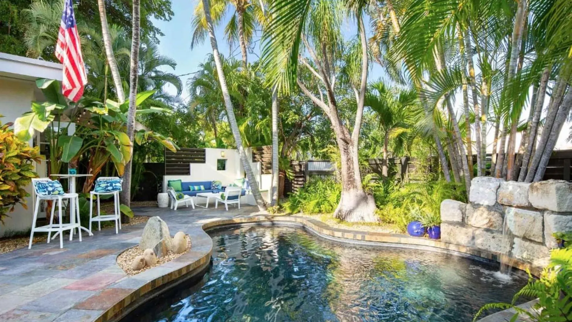 New Hidden Oasis- Waterfall Pool Close To Beach Key West Nyaraló